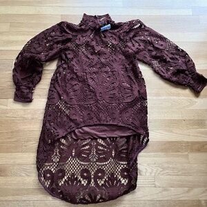 Boston Proper Brown Eyelet Lace High Low Blouse NWT Medium